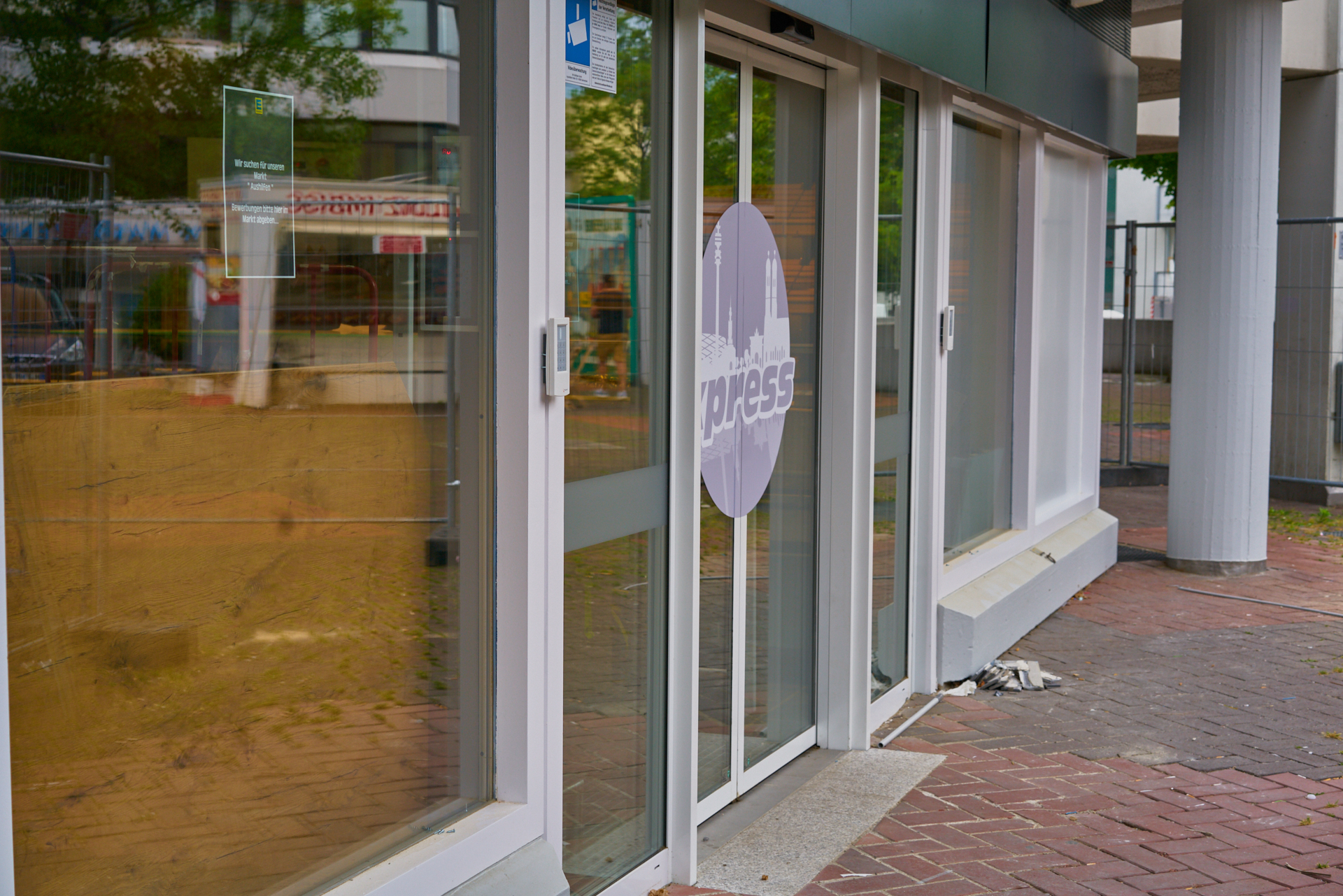 Marx-Zentrum, Peschelanger,EDEKA Sanierung, REWE Schließung, Einkaufscenter