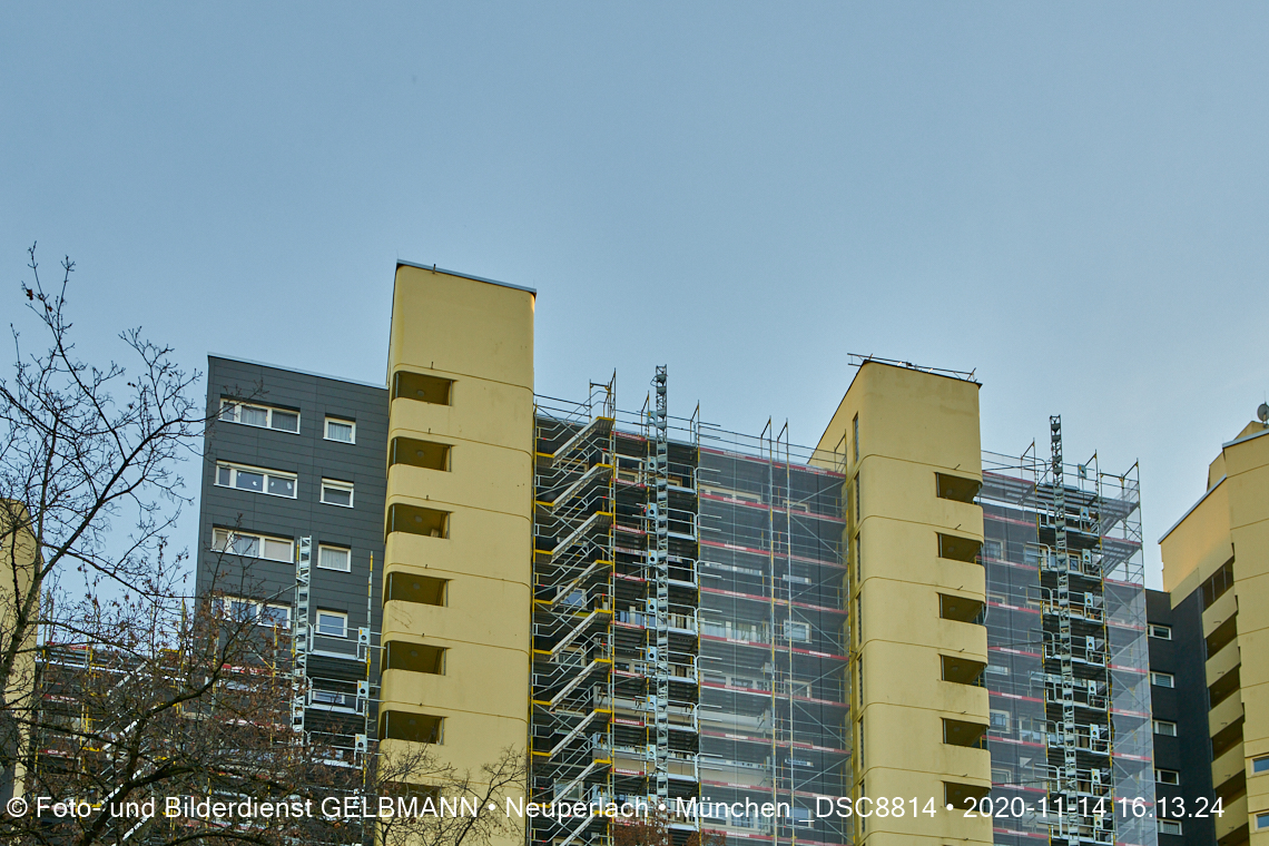 Fassadensanierung am Peschelanger im Marx-Zentrum in Neuperlach