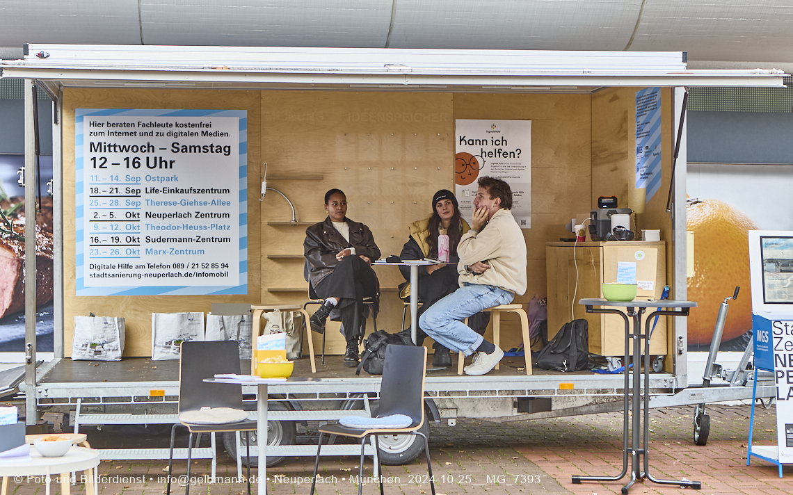25.10.2024 - Schaufenster-Art und Illustration im Marx-Zentrum in Neuperlach