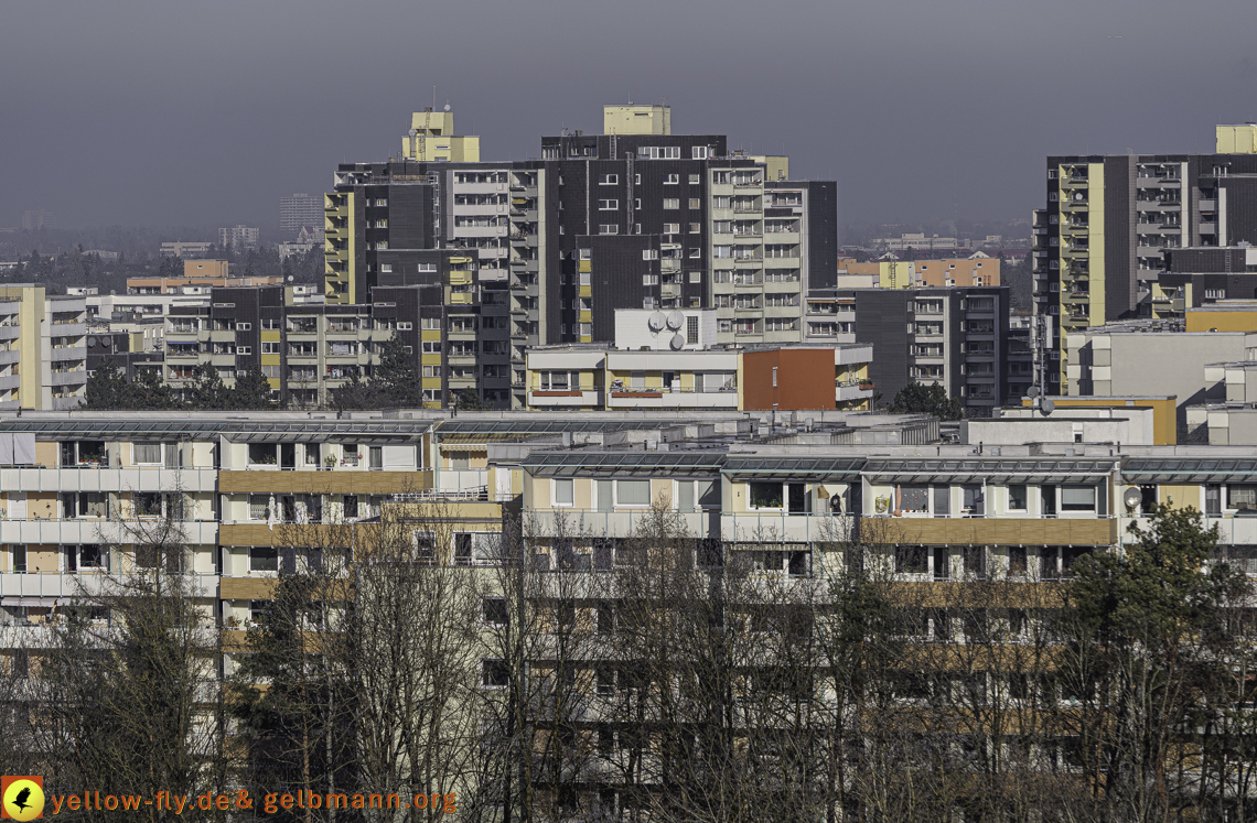19.01.2025 - das Marx-Zentrum und Wohnanlage am Karl-Marx-Ring in Neuperlach